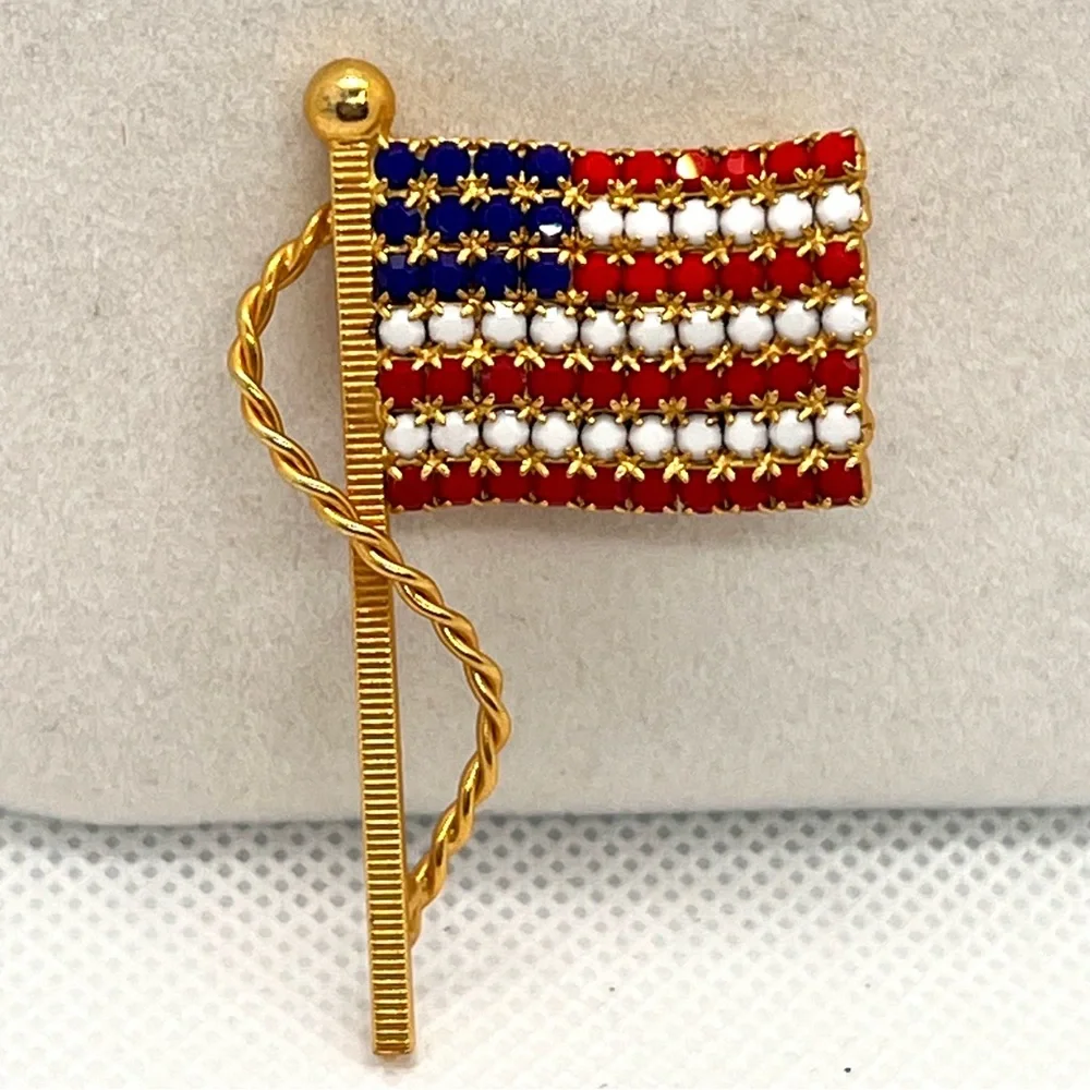 American Flag USA Pin Brooch Red‎ Blue White Rhinestone Gold Patriotic Statement